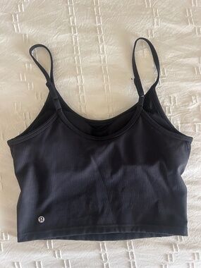 Lulu crop top size 8 like new